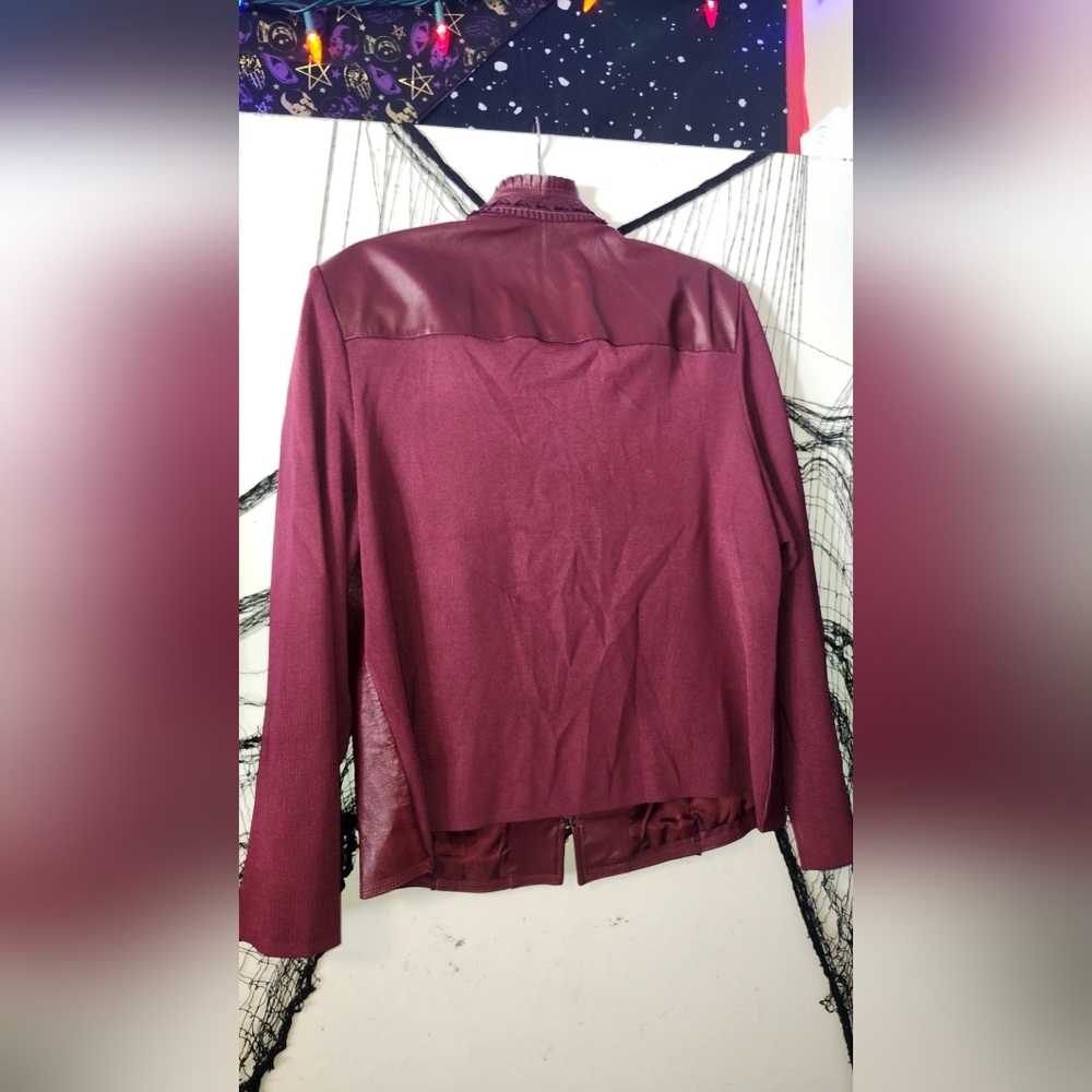 ✨️Chic Burgundy Leather Blazer Jacket✨️ - Picture 7 of 10